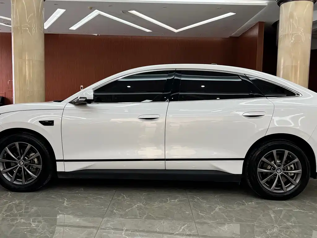 BYD Qin L — миниатюра 8