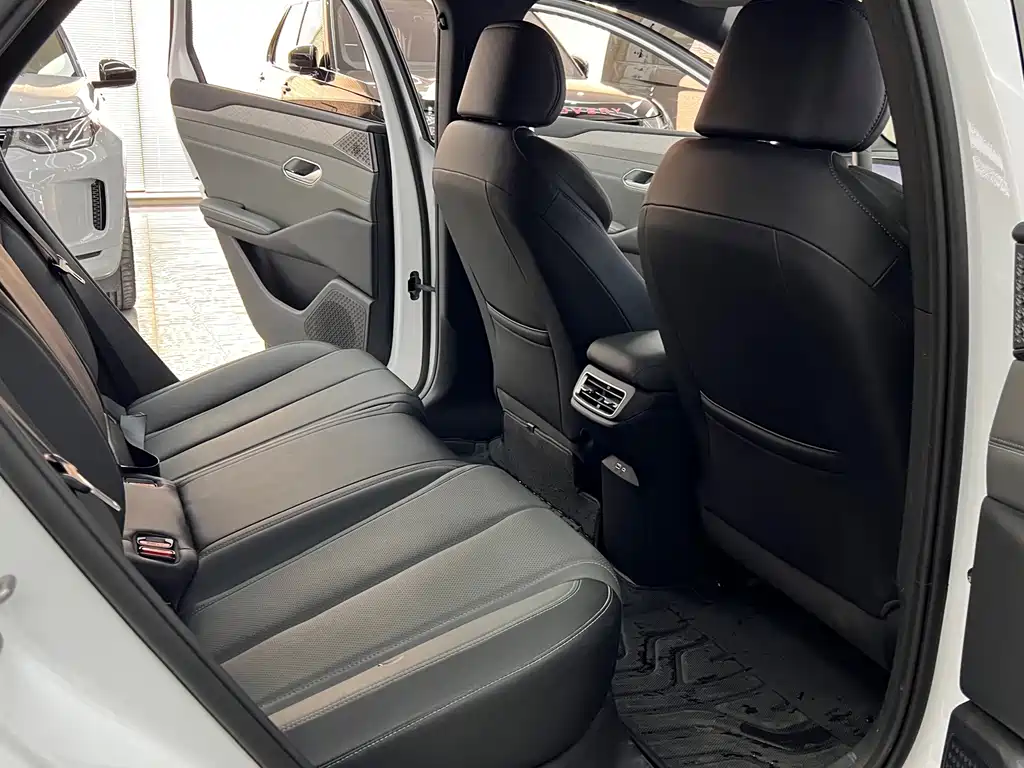 BYD Qin L — миниатюра 14