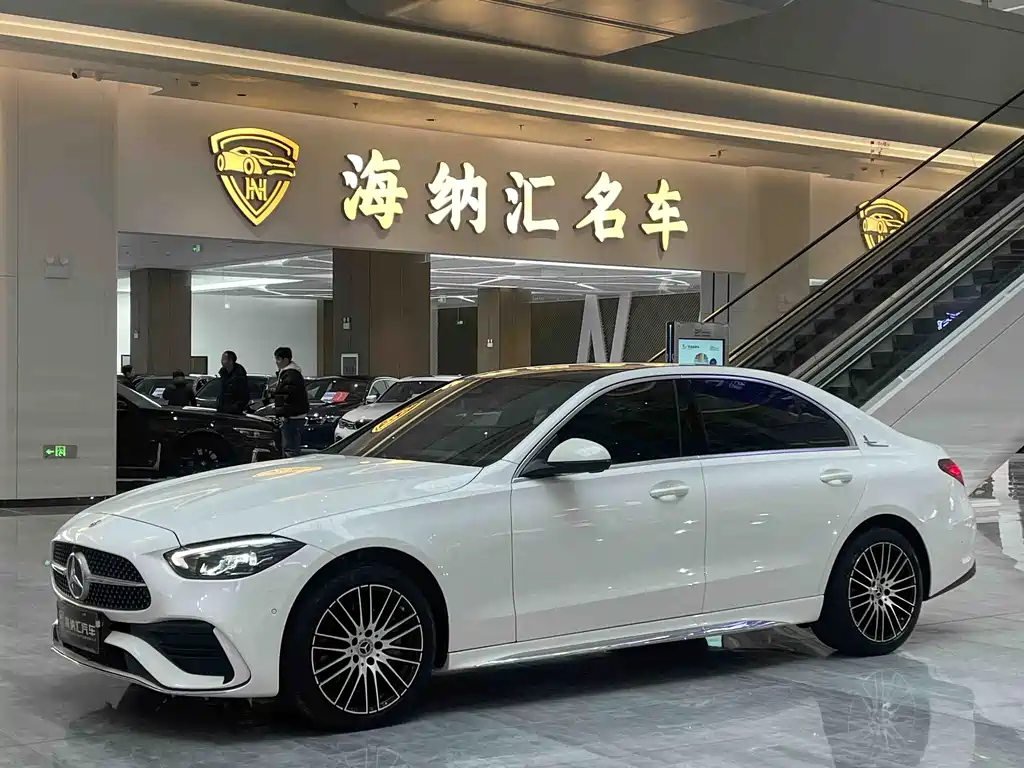 Mercedes-Benz C-Class 2024