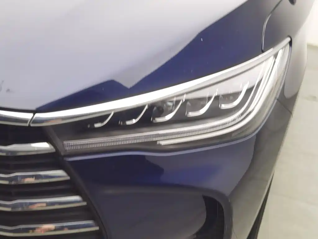 BYD MAX — миниатюра 7