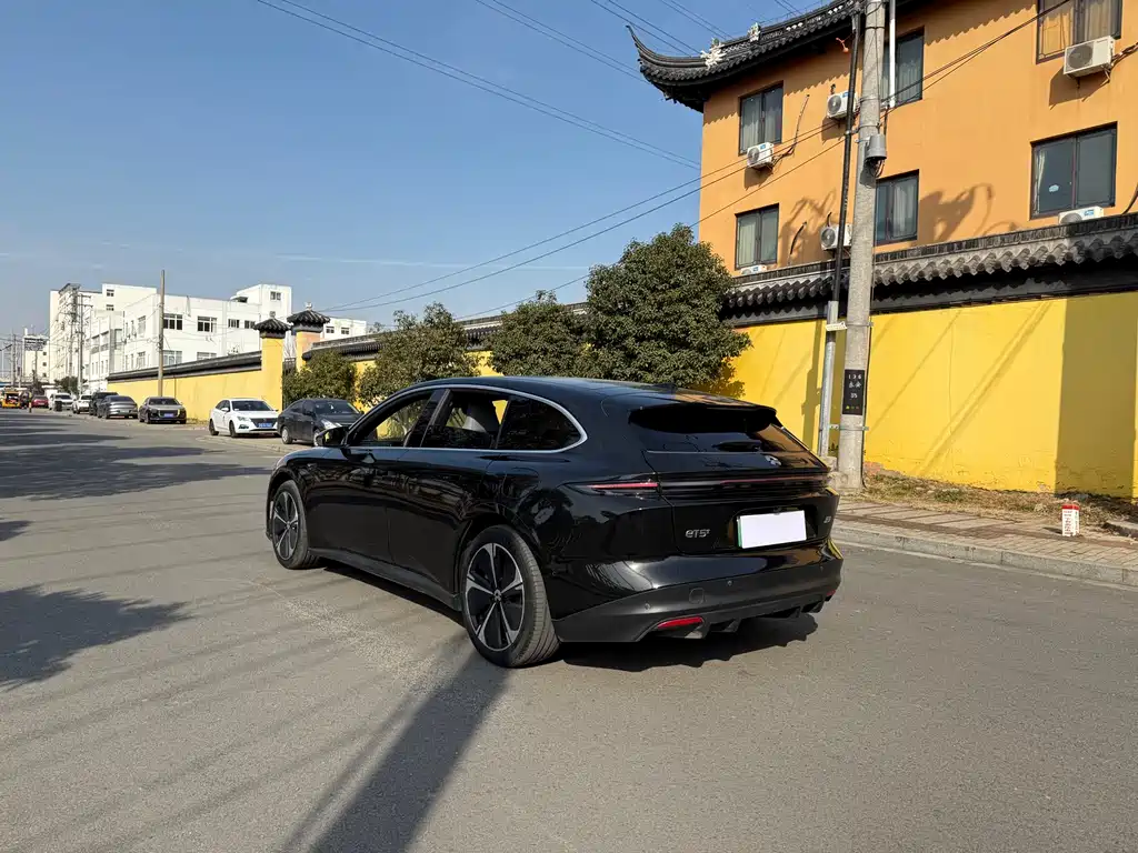 NIO NIO ET5T
