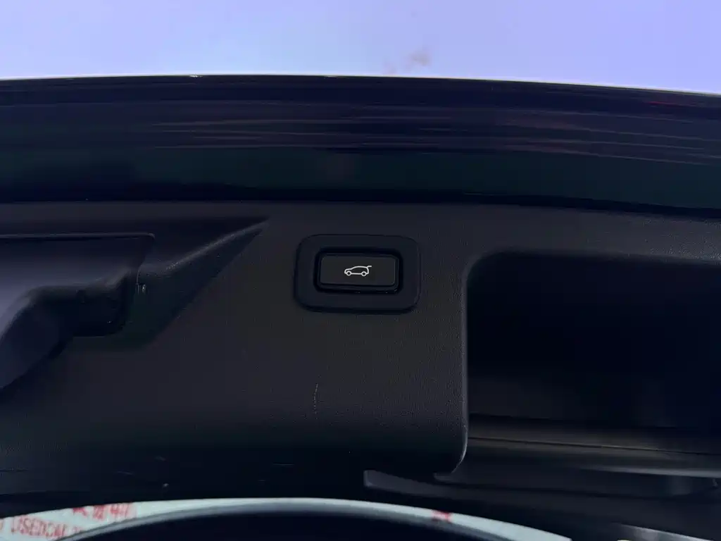 Land Rover Discovery Sport Hybrid — миниатюра 36