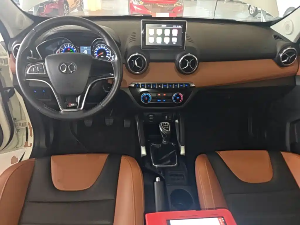 BAIC Senova X35 — миниатюра 10