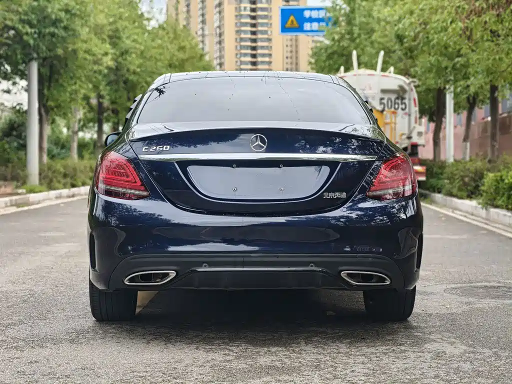 Mercedes-Benz C-Class — миниатюра 7