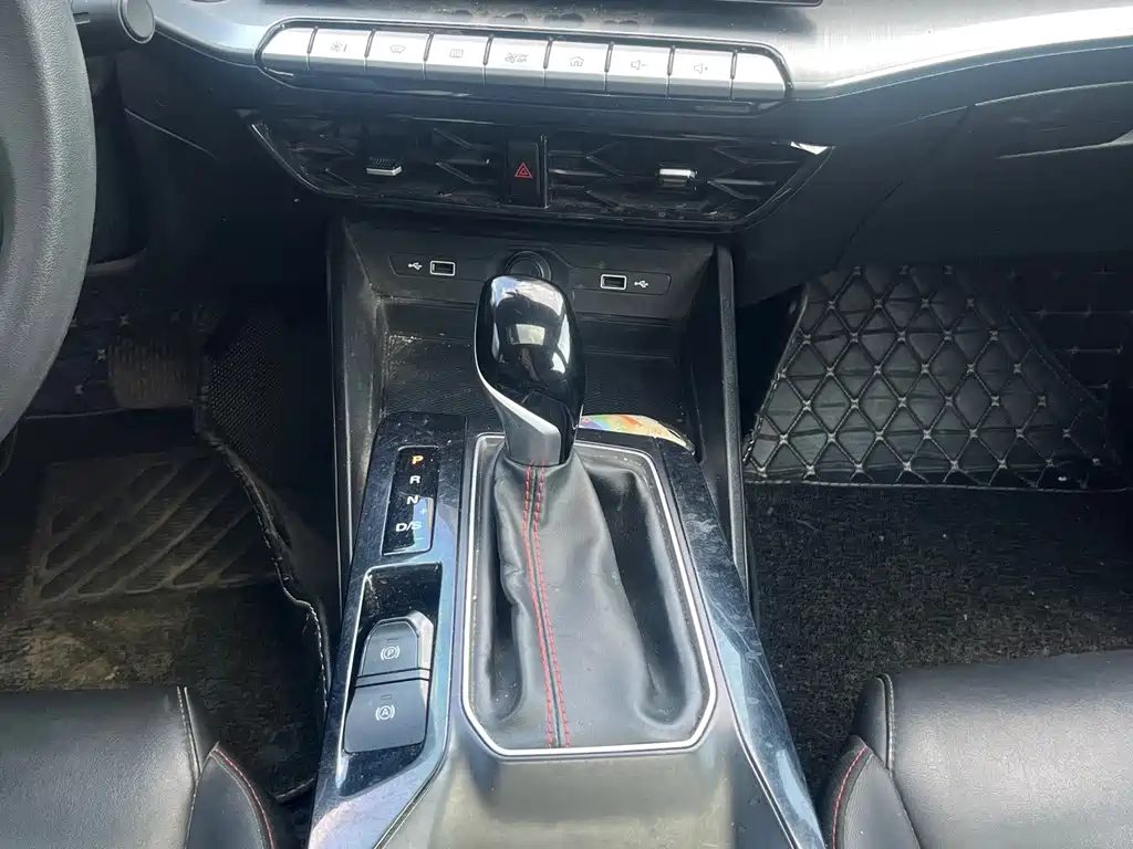 MG MG5 — миниатюра 18