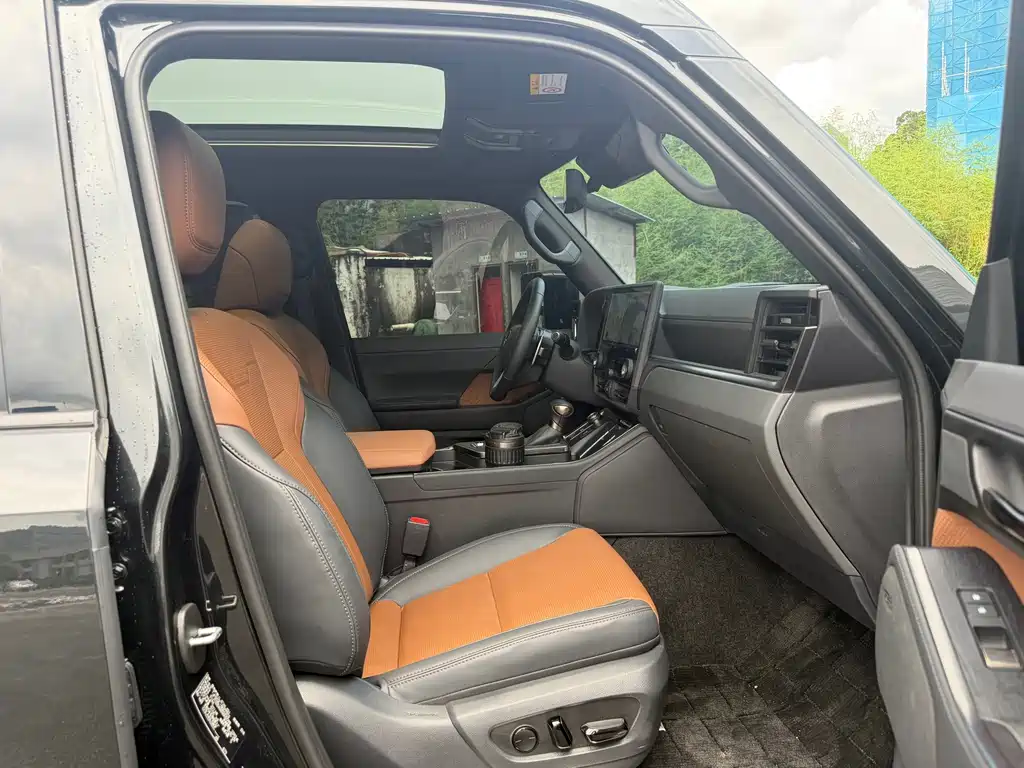 Lexus GX Soar Peak Edition, фото 10