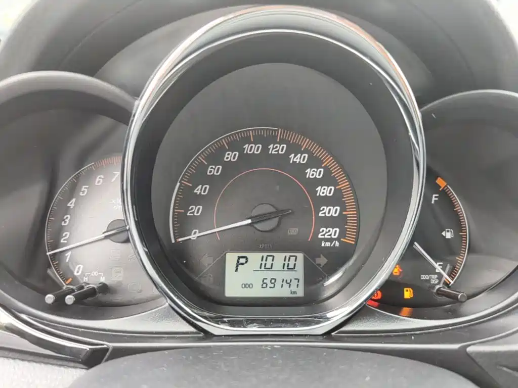 Toyota Yaris L — миниатюра 12