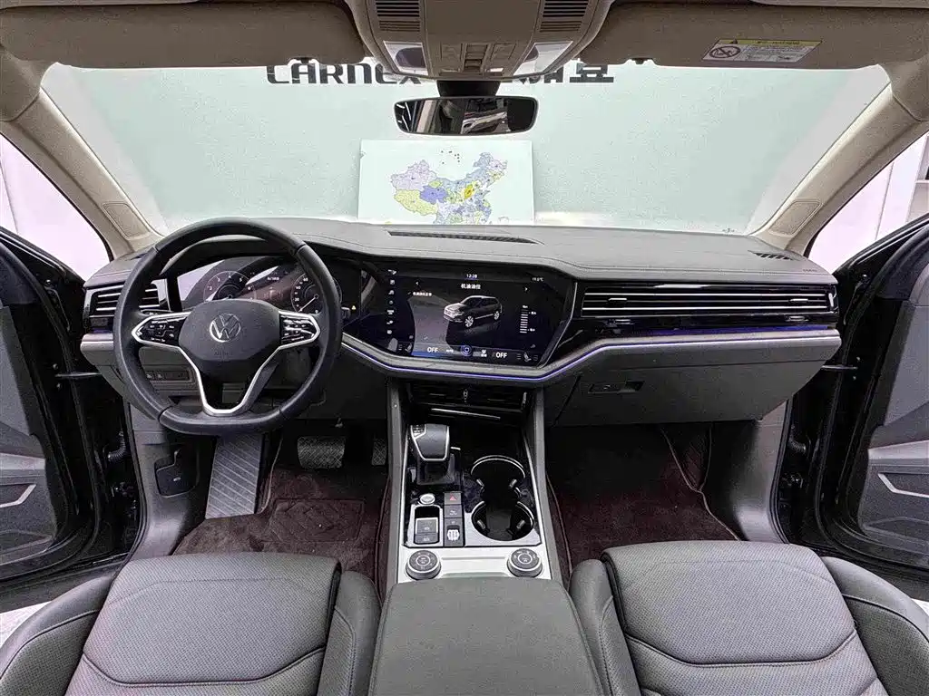 Volkswagen Touareg 2023 3.0TSI Sport