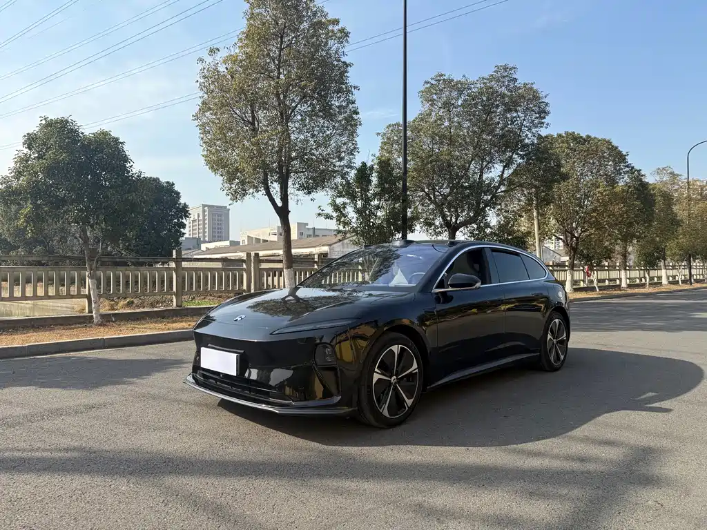NIO NIO ET5T