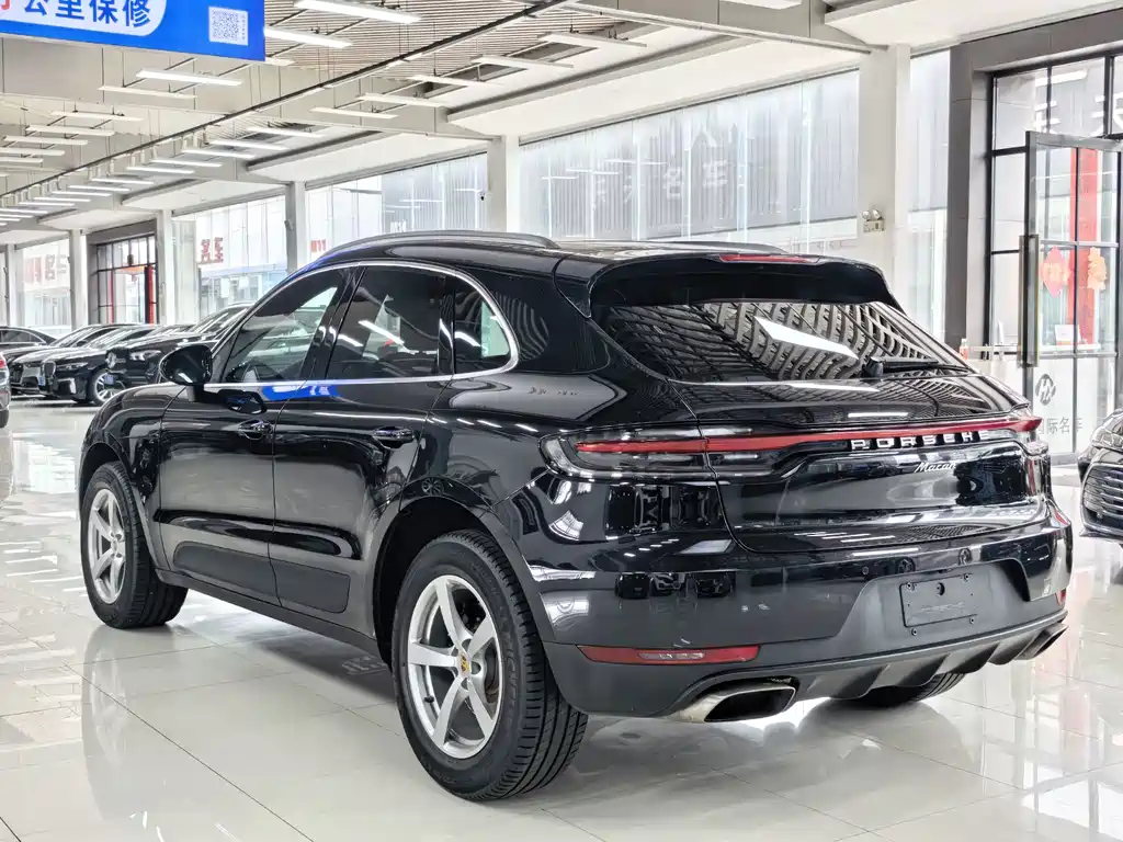 Porsche Macan — миниатюра 12