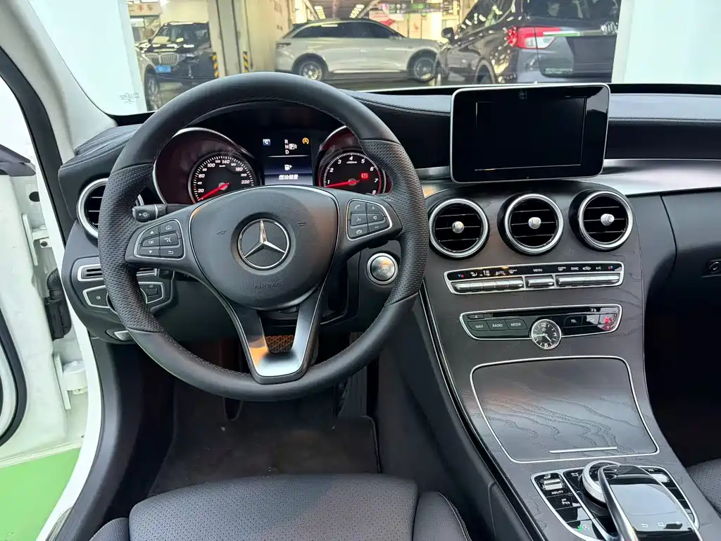 Mercedes-Benz C-Class C 2015 C 200 L