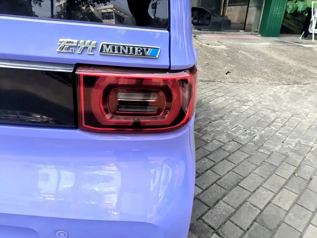 Wuling MINIEV — миниатюра 8