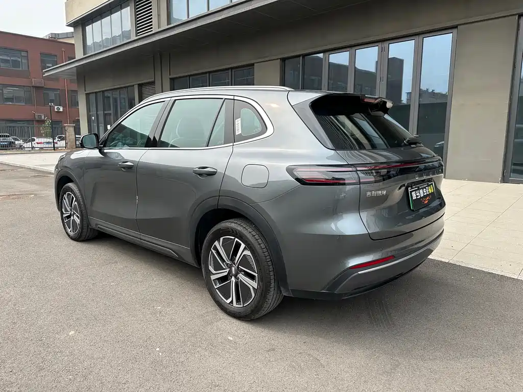 Geely Galaxy Galaxy 7 7 2025 120km +