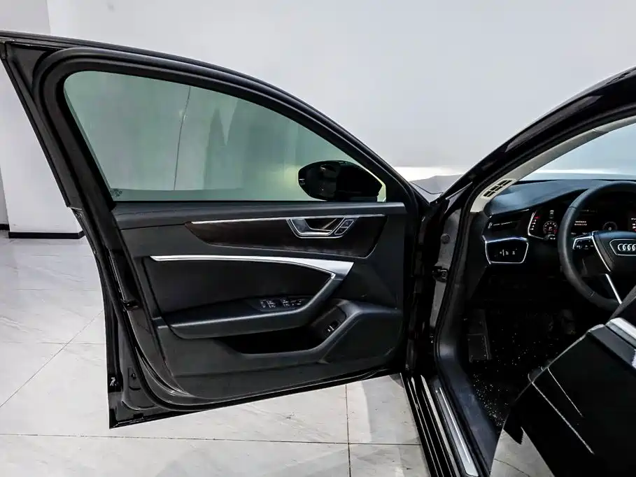 Audi A6L — миниатюра 8