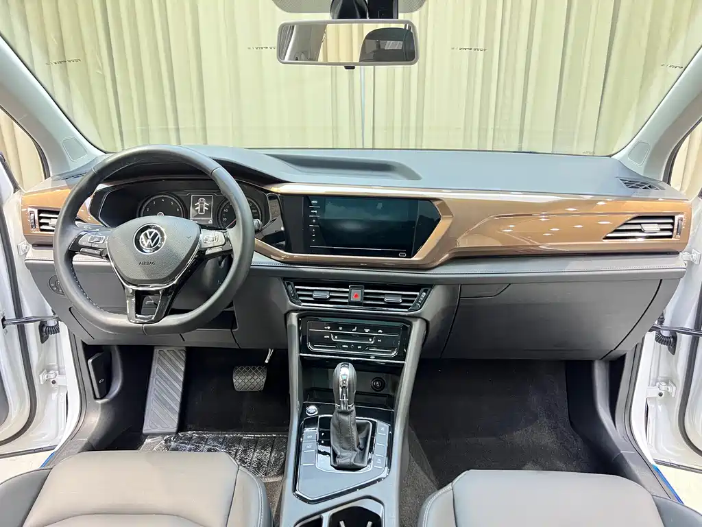 Volkswagen Tharu — миниатюра 13