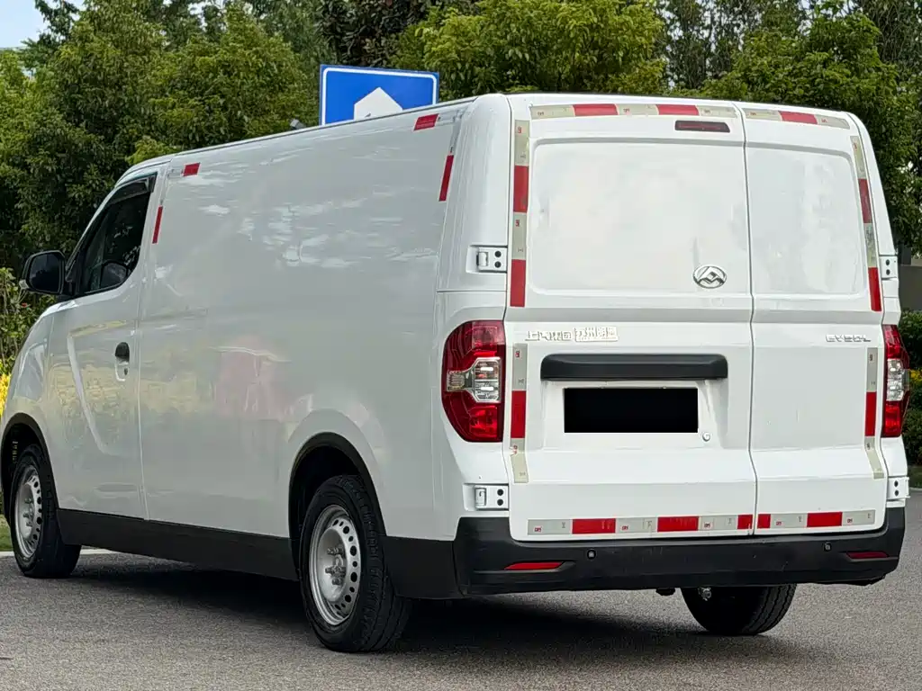 Maxus EV30