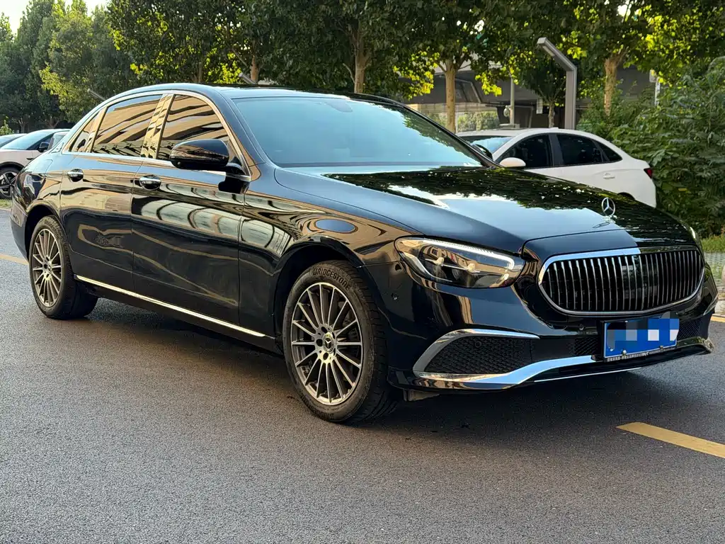 Mercedes-Benz E-Class — миниатюра 3