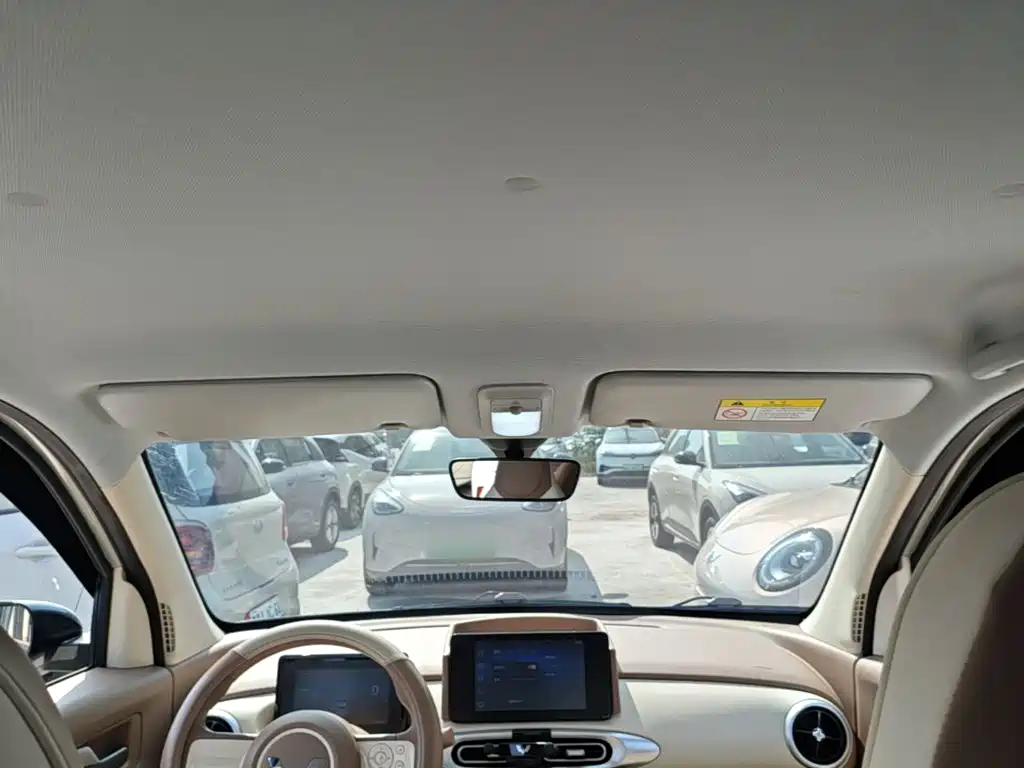 Wuling MINIEV — миниатюра 18