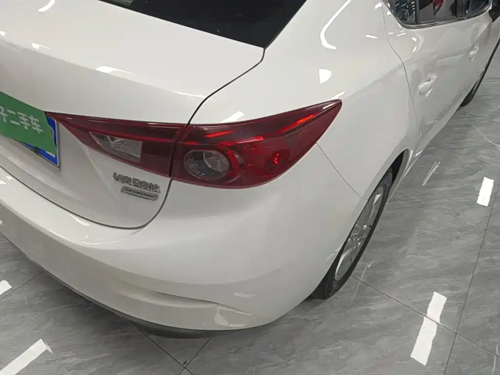 Mazda 3 Axela — миниатюра 8