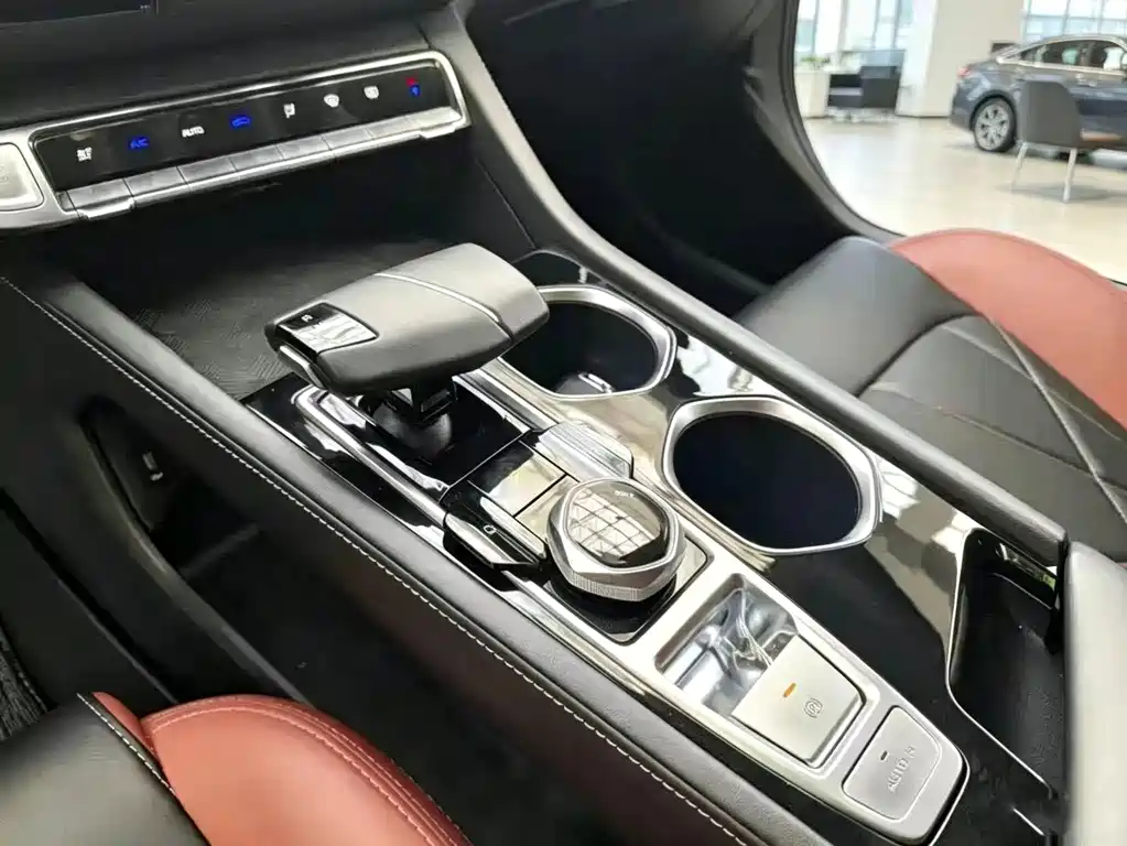 Changan Eado — миниатюра 8