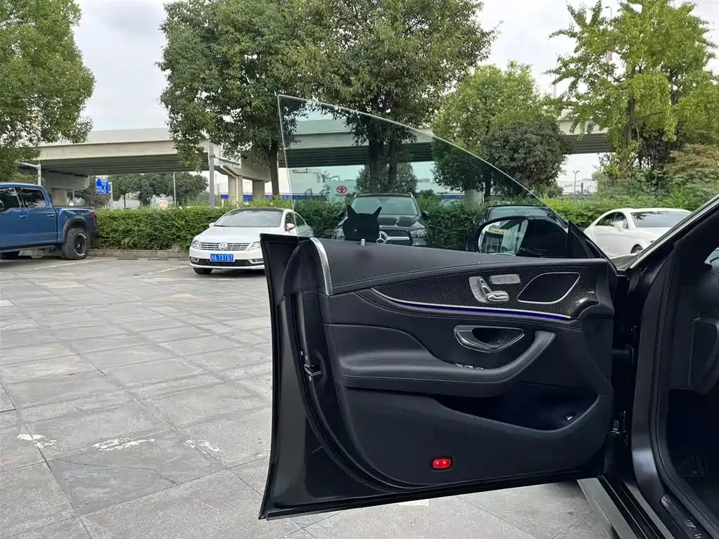 MERCEDES-BENZ AMG GT