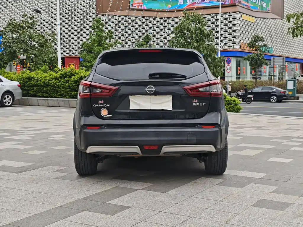 Nissan Qashqai — миниатюра 3