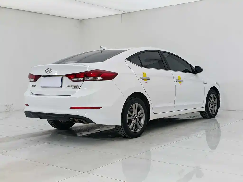 Hyundai Elantra 2016 1.4T DCT