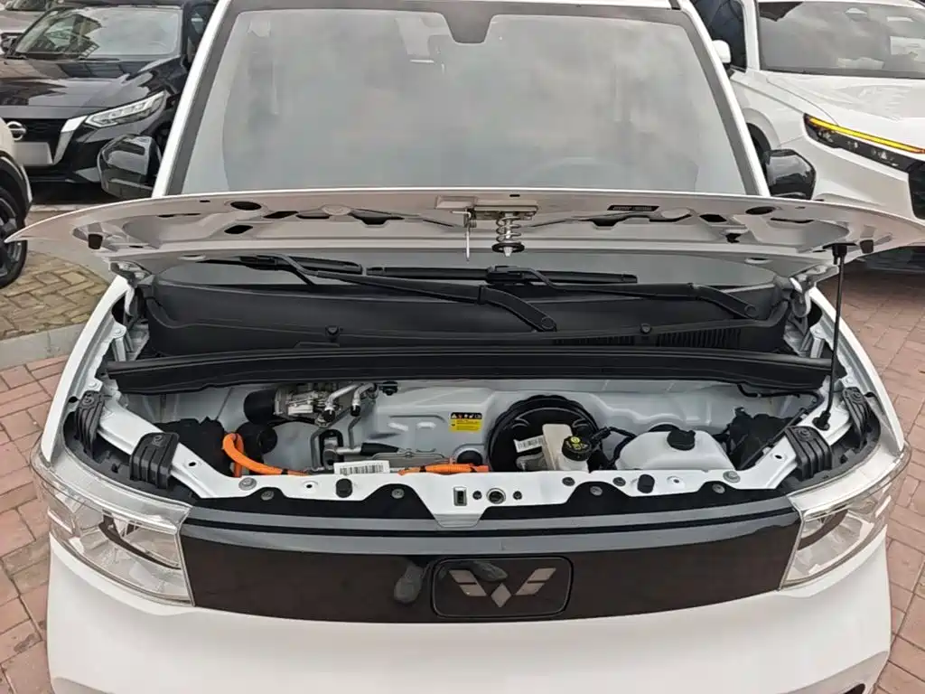 Wuling MINIEV — миниатюра 20