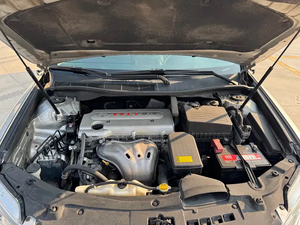 Toyota Camry — миниатюра 19