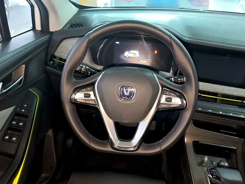 Changan New Energy E-Pro — миниатюра 11