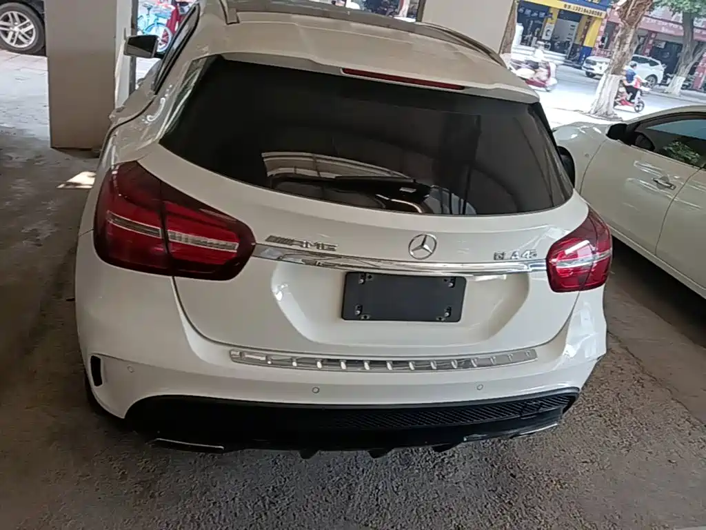 Mercedes-Benz GLA — миниатюра 6