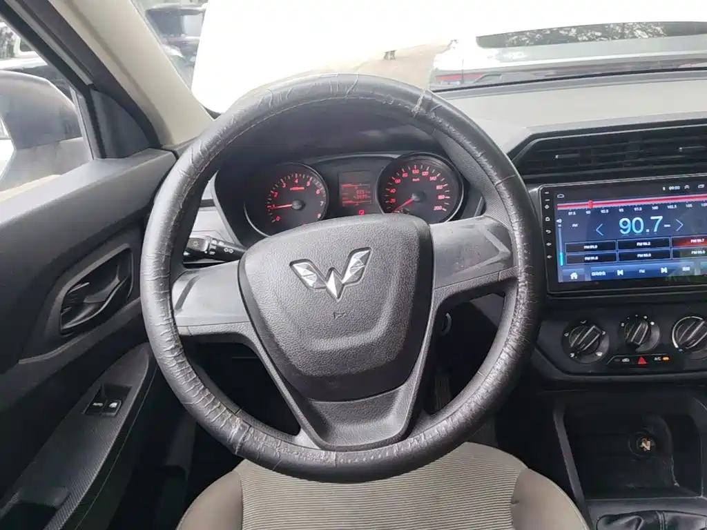 Wuling Hongguang — миниатюра 15