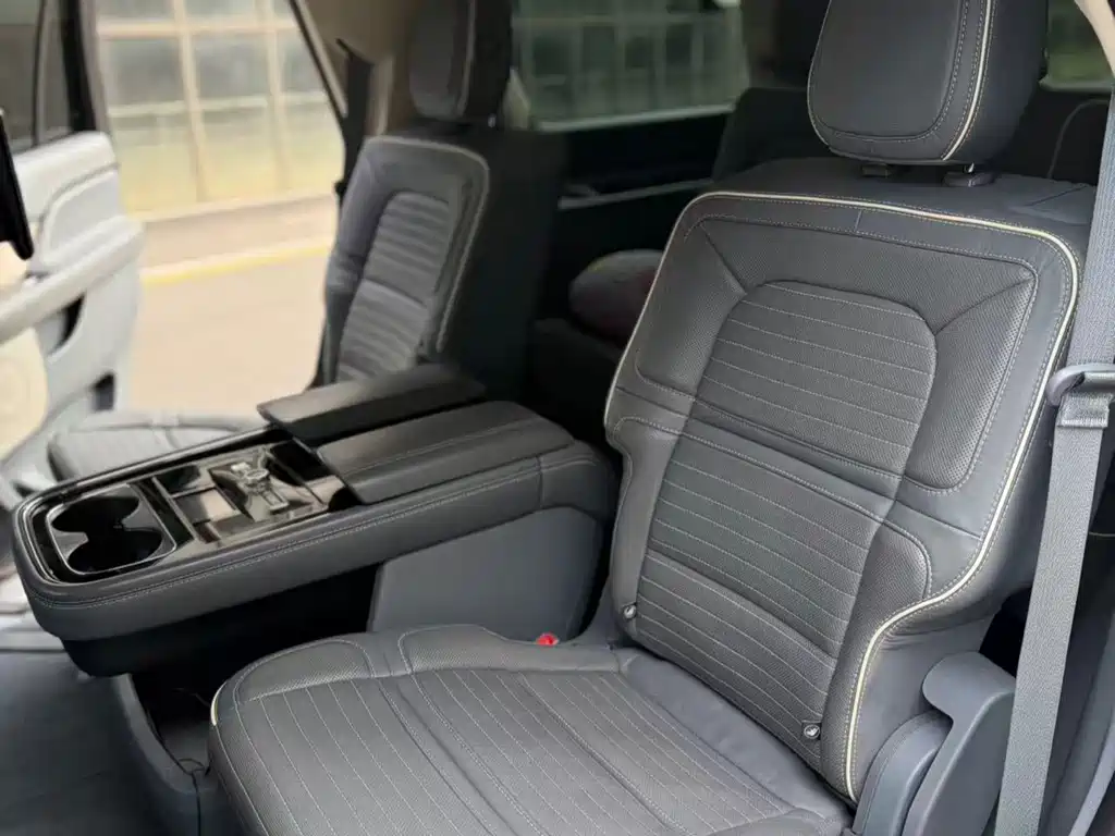 Lincoln Navigator — миниатюра 8