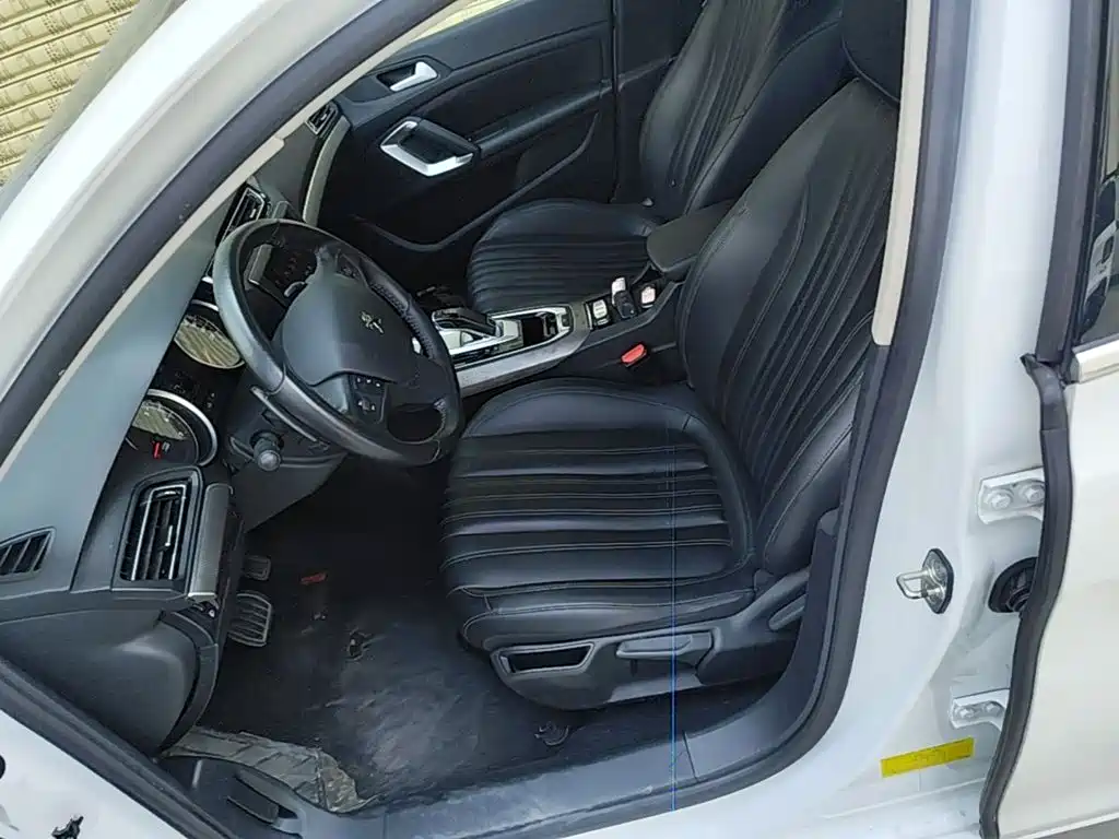 Peugeot 408 — миниатюра 15