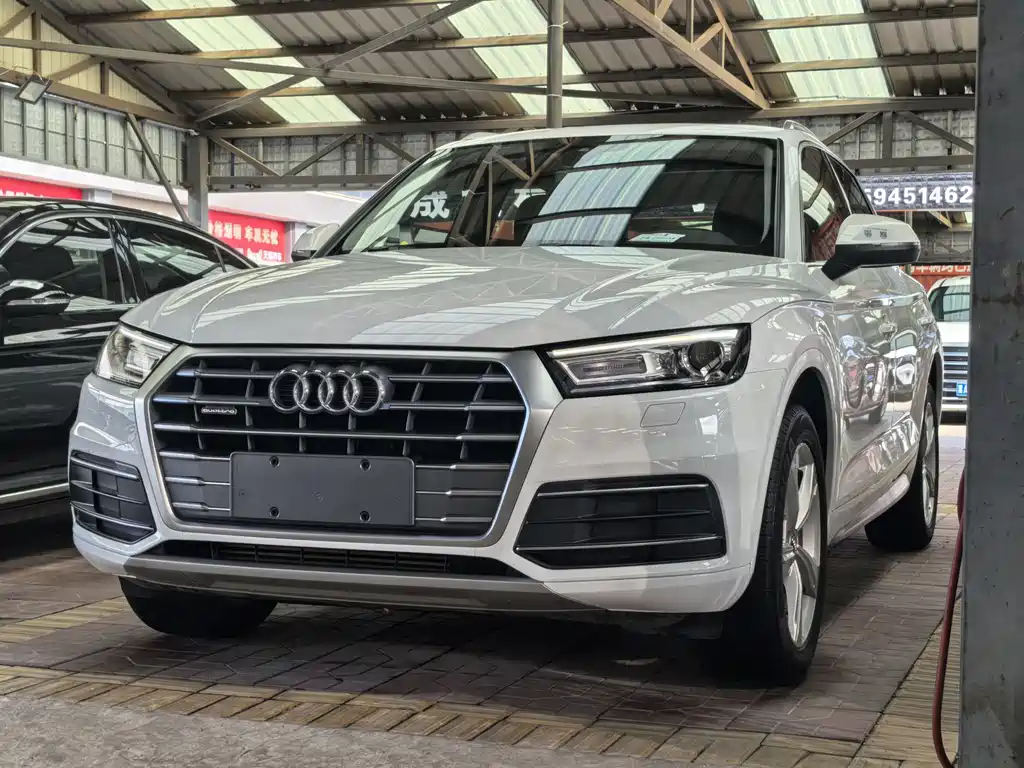 Audi Q5L — миниатюра 2