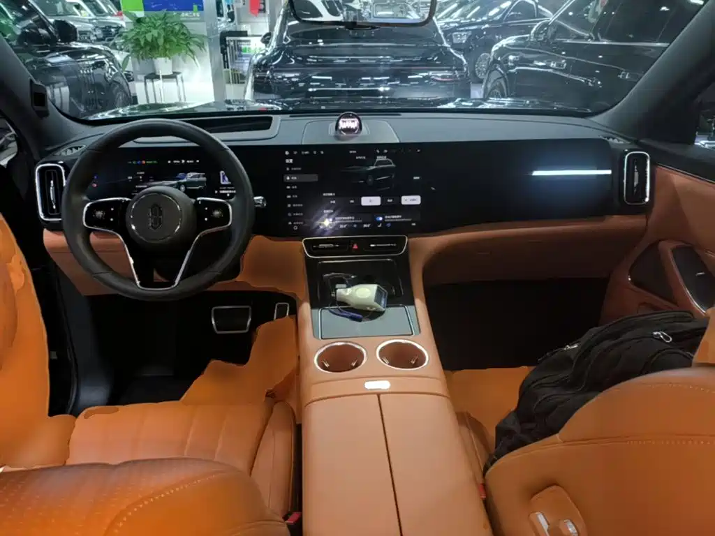 AITO AITO M8 — миниатюра 10