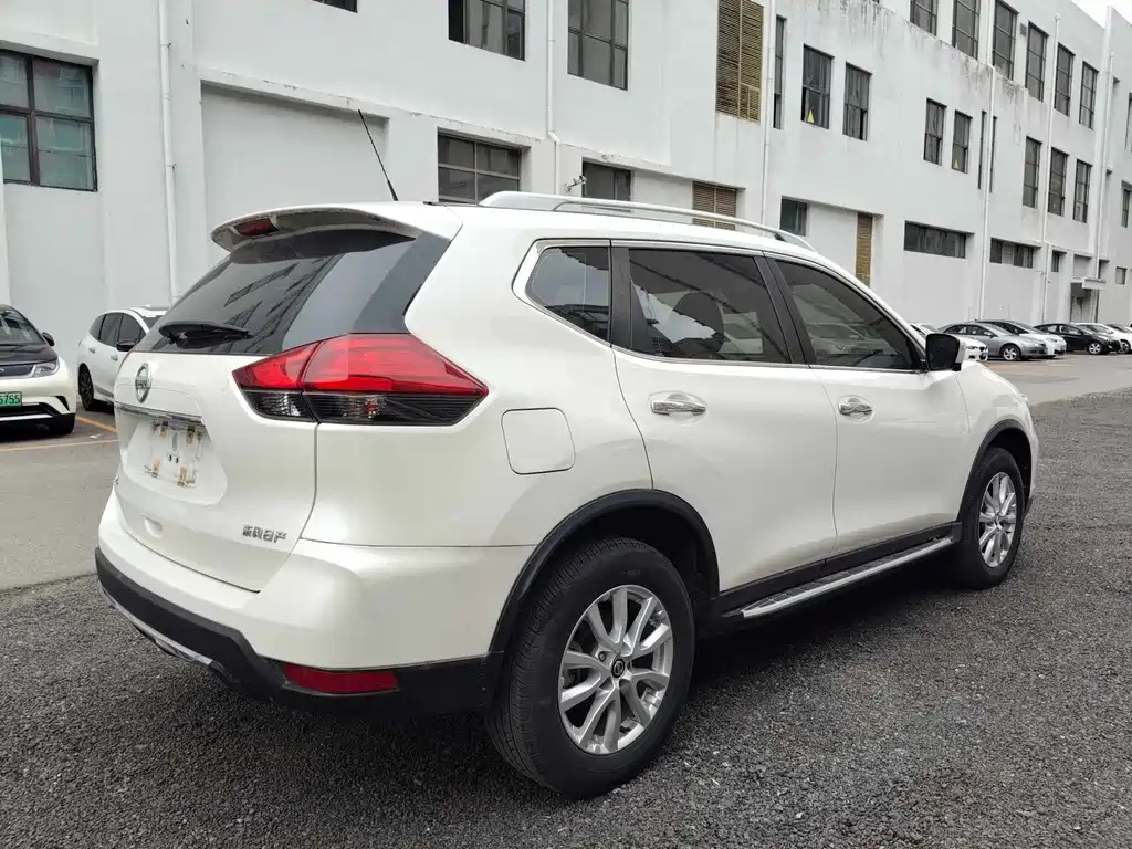 Nissan X-Trail — миниатюра 9