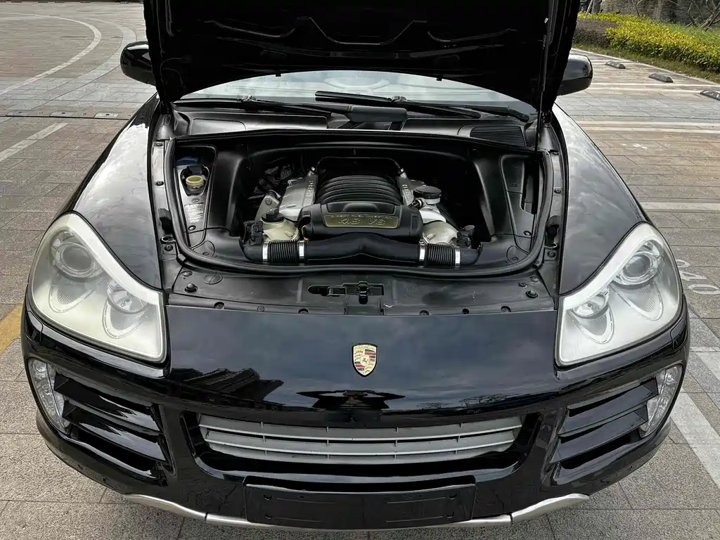 Porsche Cayenne — миниатюра 19