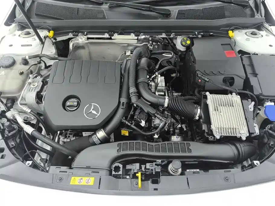 Mercedes-Benz A-Class A 2023 A 200 L Fashion