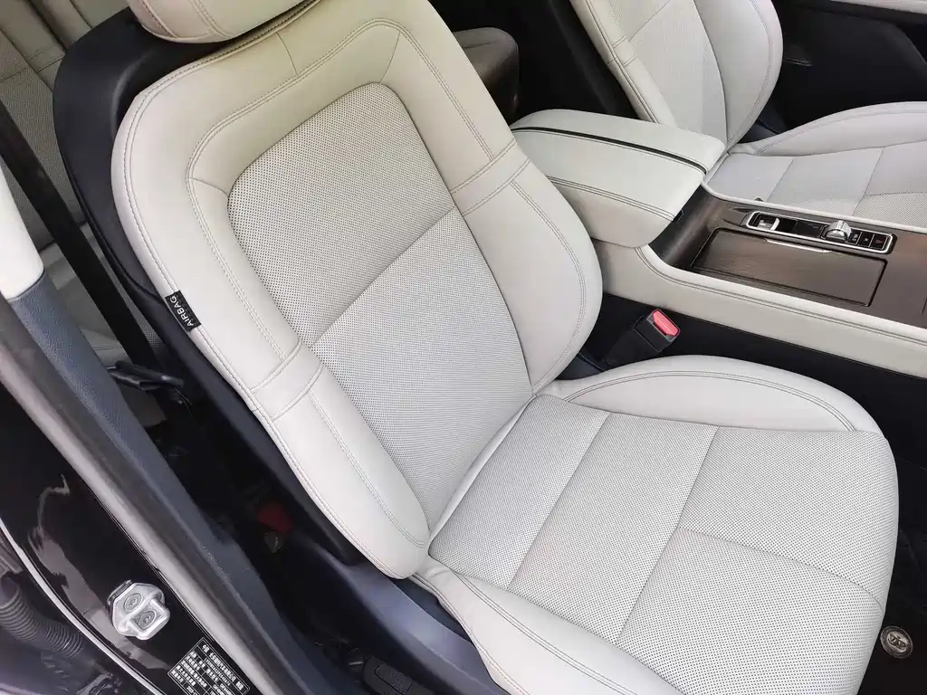 Lincoln Corsair 2023 2.0T Premium