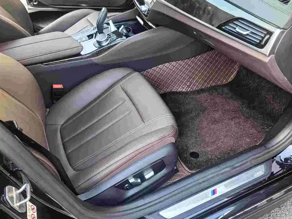 BMW 5 Series — миниатюра 8