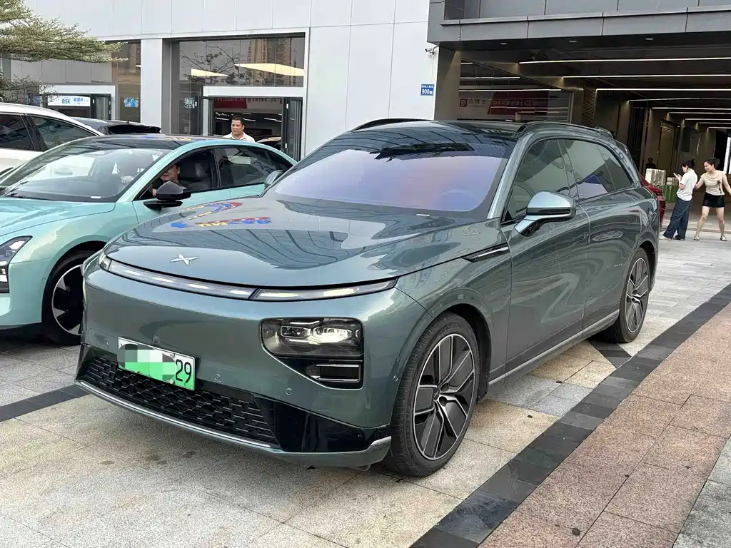 XPeng G9