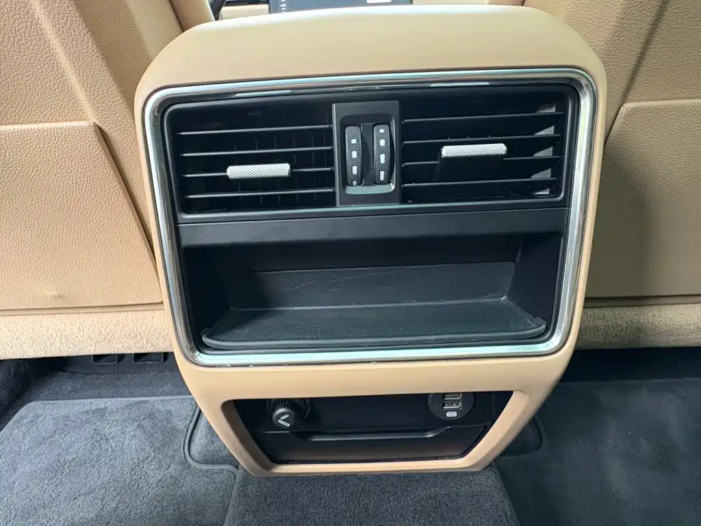 Porsche Cayenne — миниатюра 10