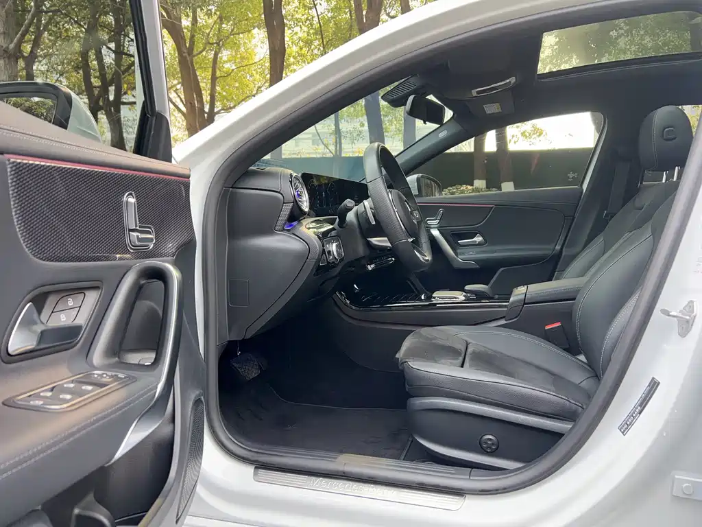 MERCEDES-BENZ A CLASS