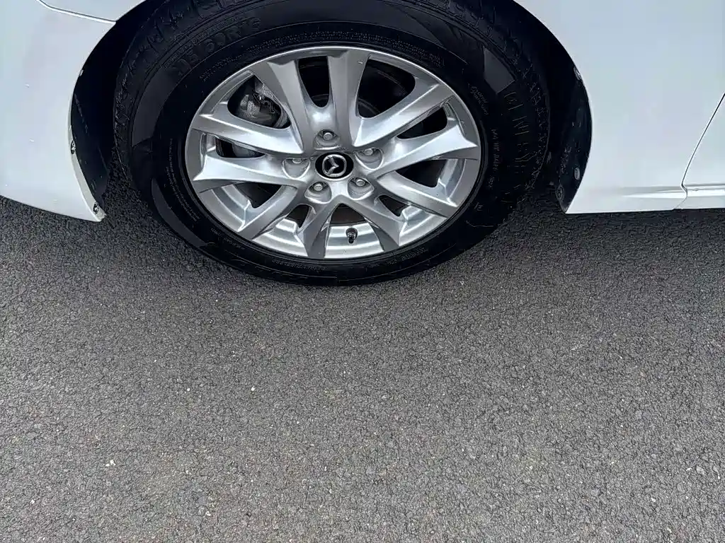 Mazda 3 Axela — миниатюра 15