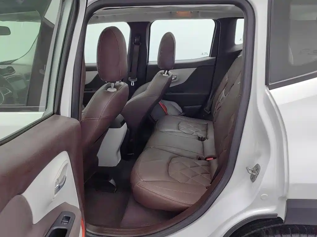 Jeep Renegade — миниатюра 15