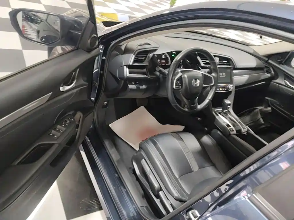 Honda Civic — миниатюра 16