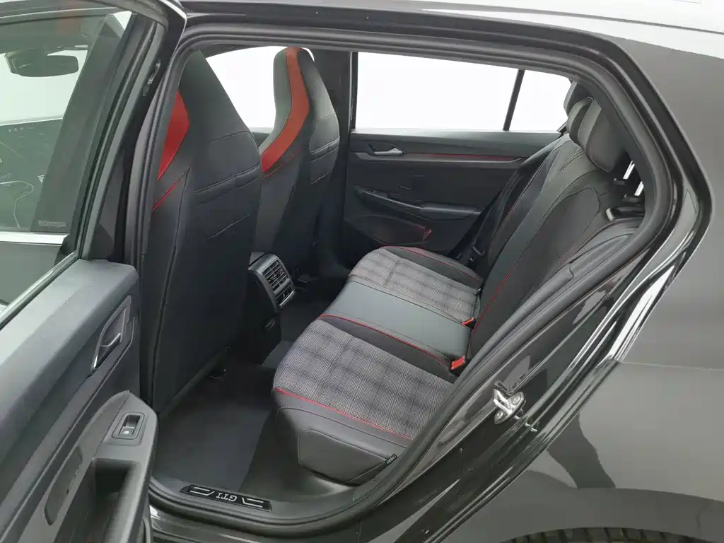 Volkswagen Golf GTI — миниатюра 15