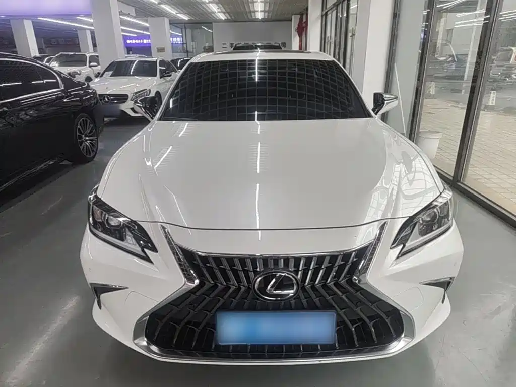Lexus ES — миниатюра 3