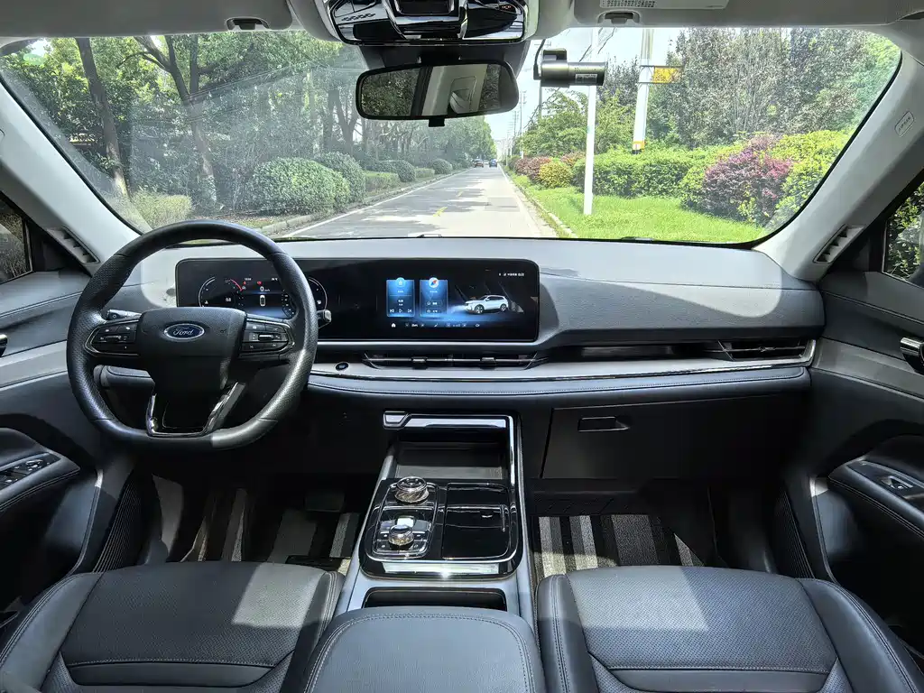 Ford Equator Sport — миниатюра 11
